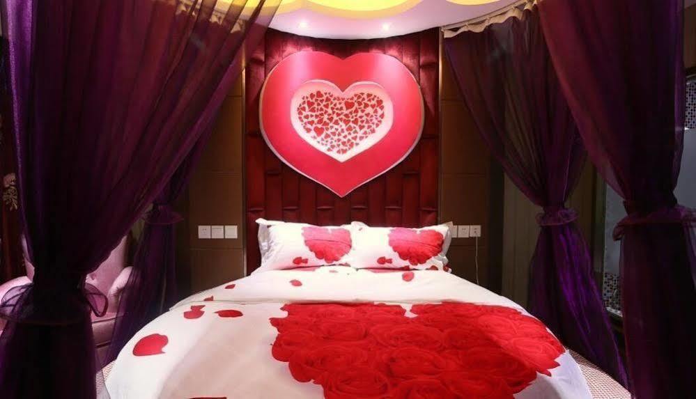 Chongqing Xinhao Theme Hotel Екстер'єр фото